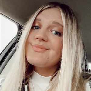 Meet your Posher, Camryn